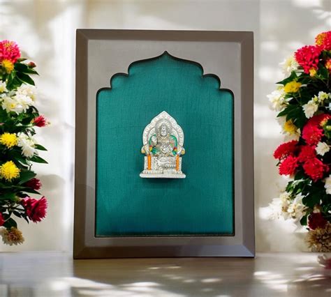 Kuber Sterling Silver with Green Silk in Wooden frame – E-Studio