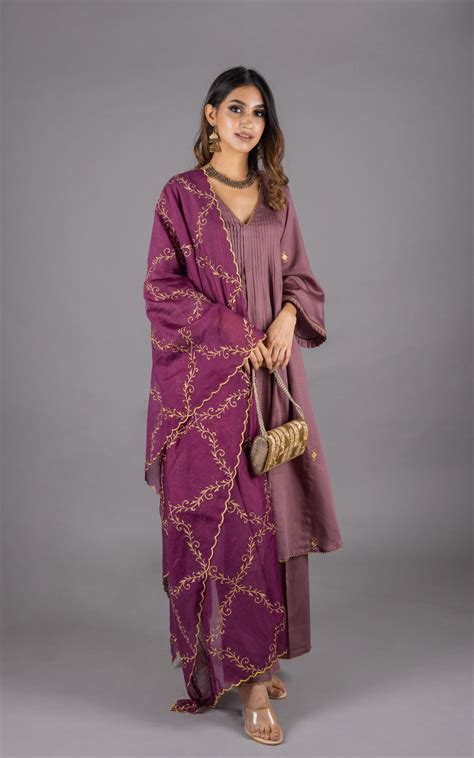 Shop Onion Pink Embroidered Women's Suit Set with Dupatta – INCHING INDIA