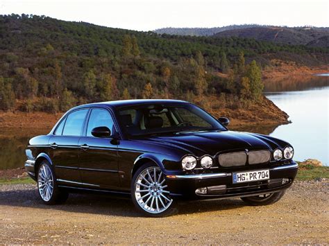 Jaguar XJ technical specifications and fuel economy