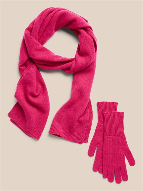 Women's Wool Scarf And Glove Set at Hannah Rowlandson blog