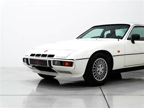 The Porsche 924: A Classic Sports Car That Defined an Era