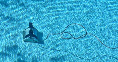 Using a Pool Vacuum 的图像结果