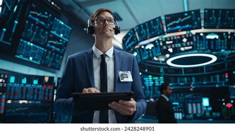 Men at Stock Exchange 的图像结果