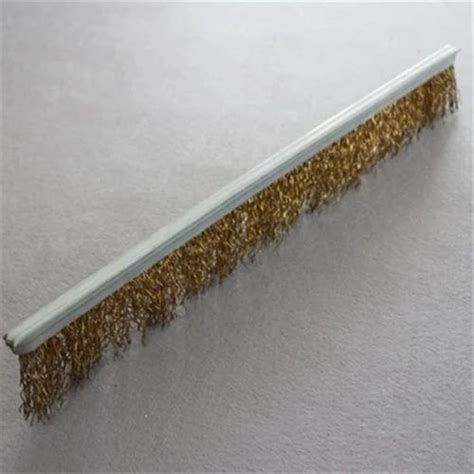 Strip Brushes - Wooden Strip Brushes Manufacturer from Ahmedabad