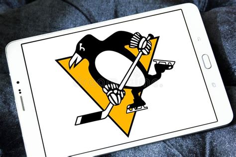 Penguins Hockey 的图像结果