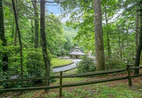 Billy Graham house: Inside the humble home of world-famous evangelist ...