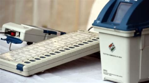 EVMs Updated Guidelines: ഇവിഎമ്മുകളിൽ നിറമുള്ള ഫോട്ടോകളും സീരിയ ...