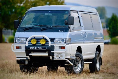 1990 Mitsubishi Delica Star Wagon Exceed 4WD for Sale - Cars & Bids
