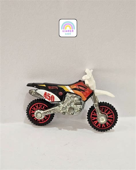 Hot Wheels Motorcycles - Kinder Logs