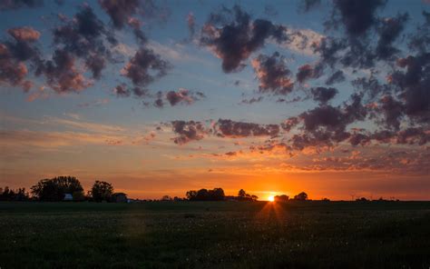 Download wallpaper 2560x1600 dawn, horizon, field, clouds, morning ...