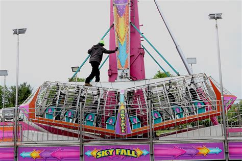 Dept. of Buildings Elevator Unit, as they inspect the rides at the S.I ...