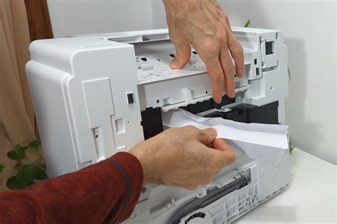 How to unjam a printer and stop it from happening again | Daily Guardian UAE