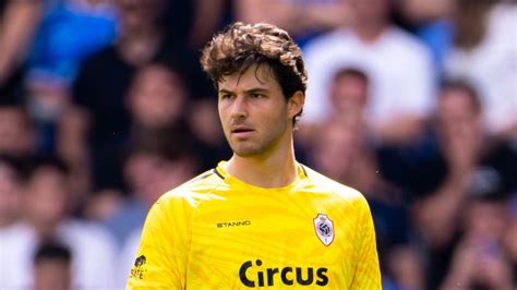 Senne Lammens transfer news: Manchester United agree £18.2m deal to ...