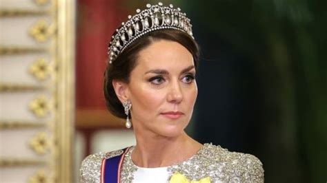 凯特王妃首次单独出访海外与荷兰国王会面 蓝色套装高贵优雅[2]- 中国日报网