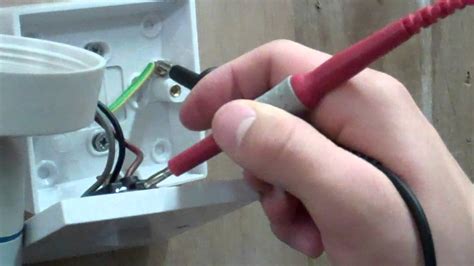 Testing a Light Socket 的图像结果