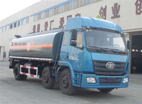 湛江市解放13吨运油车厂家直销价格-程力专用汽车有限公司