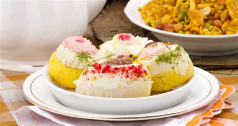 8 Lip-Smacking Famous Sweets of Bengal | Taste of Delicacies