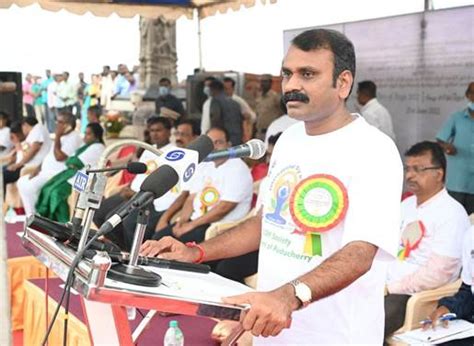 Dr. L Murugan participates in International Day of Yoga 2022 ...