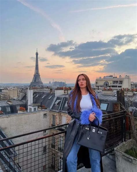 Kylie Jenner's bestie Anastasia Karanikolaou turns up the heat with her ...