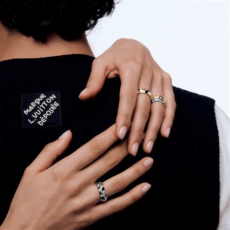 Le Damier de Louis Vuitton Medium Ring, White Gold and Diamonds ...