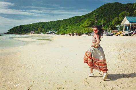 5 Beach Dresses in Goa Which Are Perfect for Weddings, Honeymoons, and ...