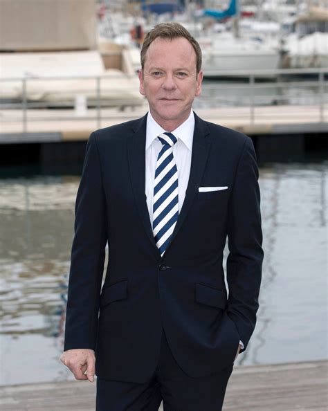 Download British Canadian Kiefer Sutherland Formal Suit Wallpaper ...