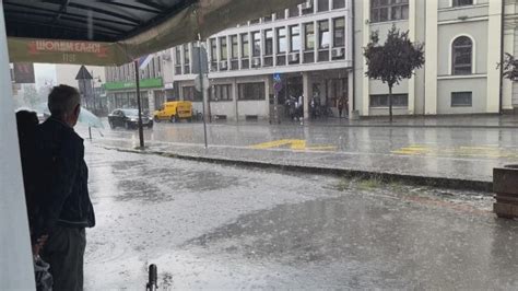 Pucalo se kao da je rat: Jako olujno nevreme pogodilo ovaj grad – svi i ...