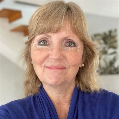 Amazon.in: Joanna Armstrong: books, biography, latest update