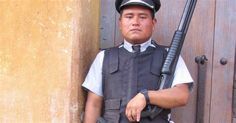 Demonetisation: Guard Fires Gun Shots In Air To Disperse Crowd At A ...