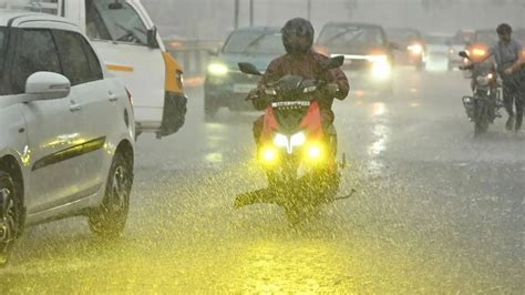 IMD issues heavy rain alert for several Tamil Nadu districts over the ...