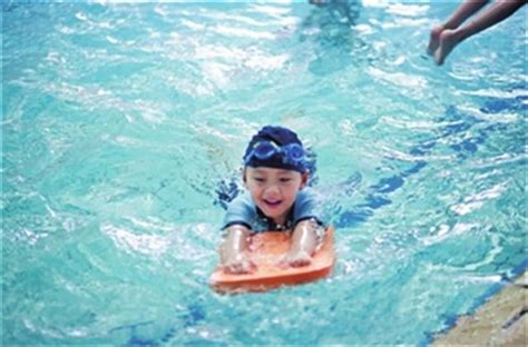 长沙芙蓉区提供免费游泳课程 每个小学生都将在学校学会游泳 - 三湘万象 - 湖南在线 - 华声在线