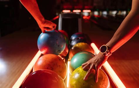 Super Bowl Family Entertainment Center Deals | Super Bowl