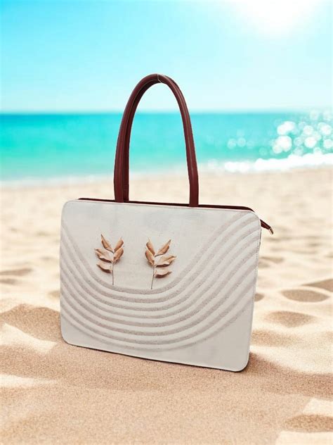 The Curve Laptop Totes... – Studio Creative