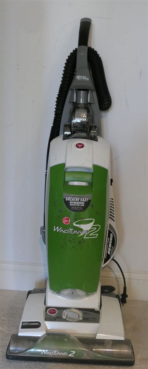 Lot Detail - Hoover Wind Tunnel 2 Vacuum Cleaner