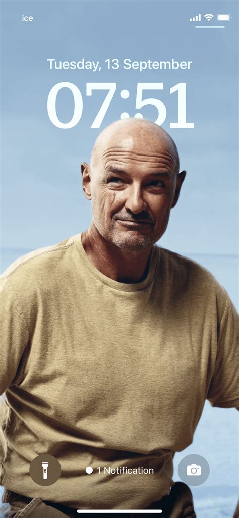 iOS 16 just dropped. Do you like my new Locke screen? : r/lost