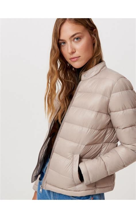 Pikowana kurtka puchowa - CROPP - YO750-08X