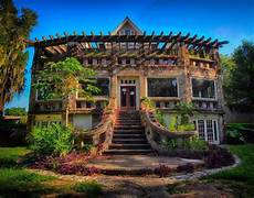 A Beautiful House In A Beautiful Location by A Beautiful Abandoned Home In A Small Town Of Florida It A Beautiful House In A Beautiful Location