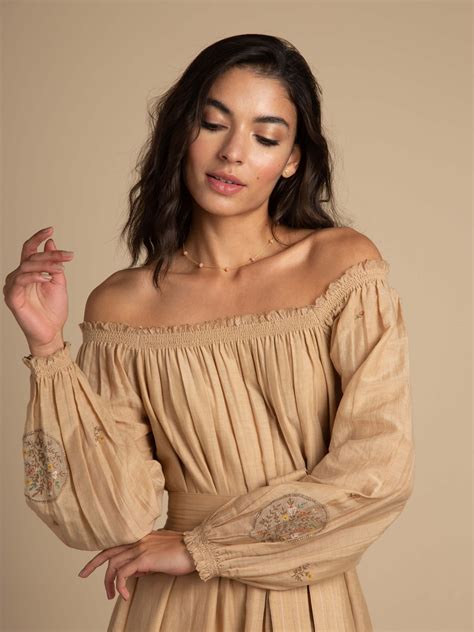 Folklore Dress: Embrace Vintage Charm - Buna Studio!