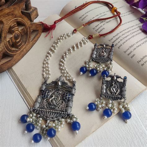 “Reshavi” Silver Lookalike Brass Oxidised Statement Necklace – The ...