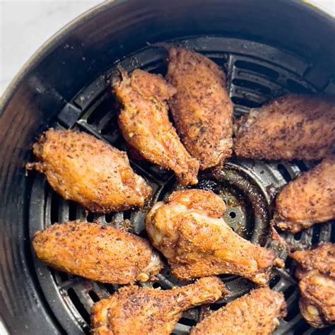 How to Make Air Fryer Chicken Wings (with Baking Powder) - The Virtual ...