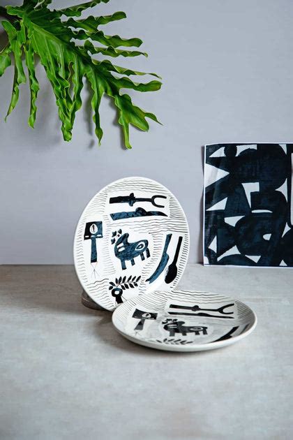 Buy Colaba Hand Painted White Ceramic Wall Plate Online – Freedom Tree
