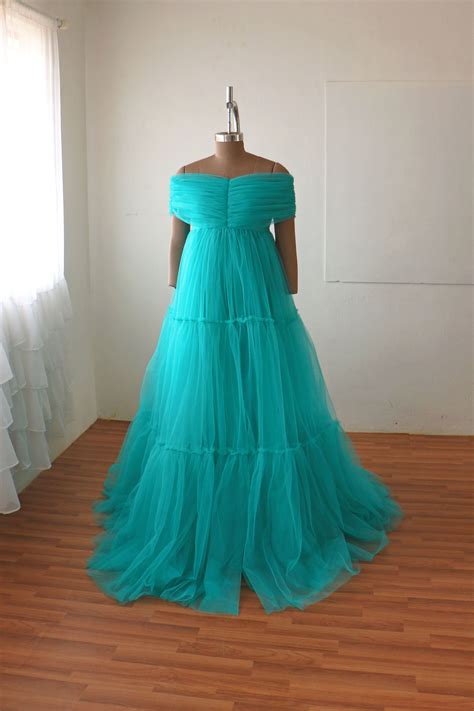 Welsa Gown – Artista Prop Shop