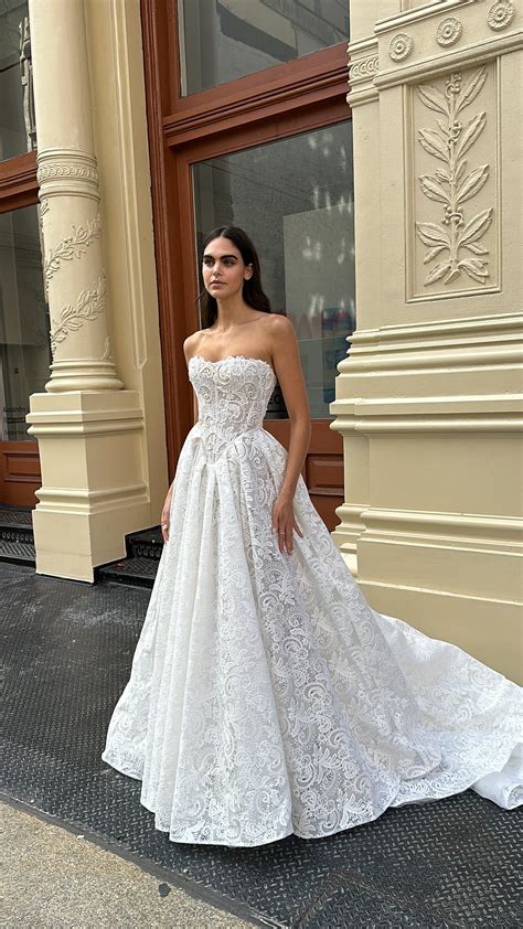 Chic Pearl Lace Basque-Waist Ball Gown | Kleinfeld Bridal