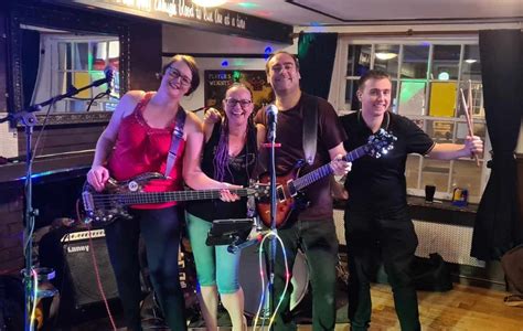 Jen Behaving Badly live @ The Golden Lion, Basingstoke, Golden Lion ...