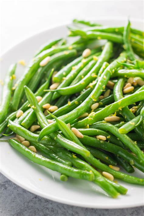 Low FODMAP Lemon Green Beans with Pine Nuts | Fun Without FODMAPs