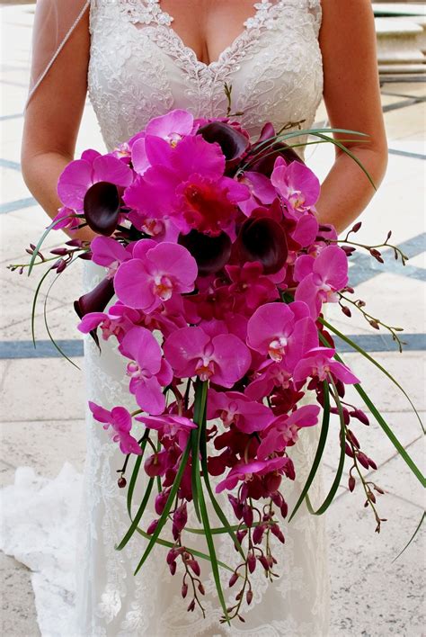 Cascading and Burgundy Fuchsia Bridal Bouquet | Wedding bouquets pink ...