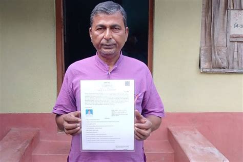 An elderly man got Indian Citizenship after applying in CAA