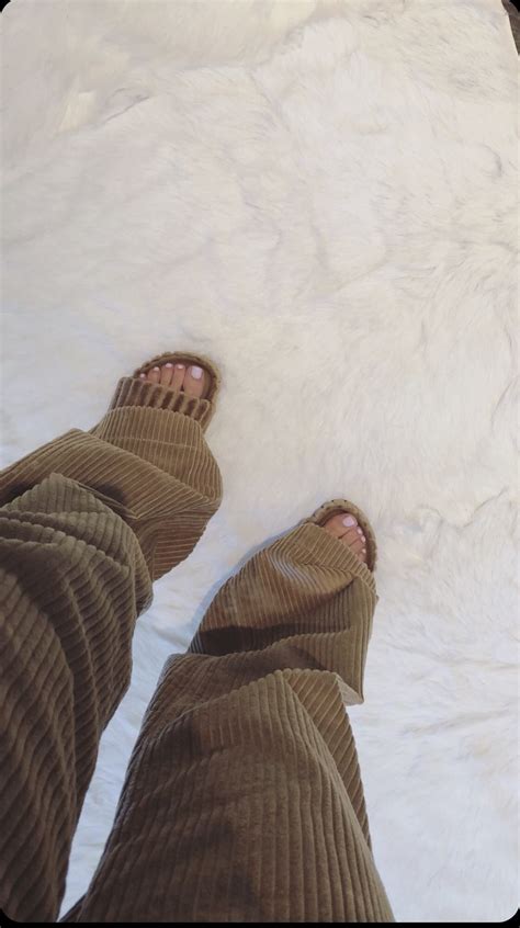 Kourtney Kardashian's Feet