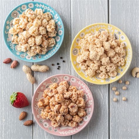 【箱入り3個セット】きなこ・いちご・ブラックペッパー （各1個） | ウメダOKASHIファクトリー