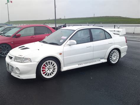 Mitsubishi Lancer 1999: Review, Amazing Pictures and Images – Look at ...